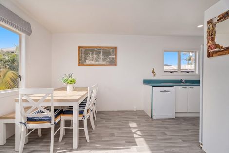 Photo of property in 17 Martin Place, Cooks Beach, Whitianga, 3591