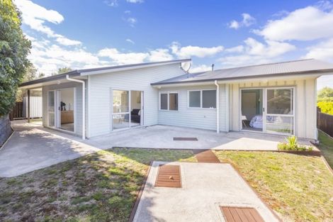 Photo of property in 4 Ronald Scott Grove, Riverstone Terraces, Upper Hutt, 5018