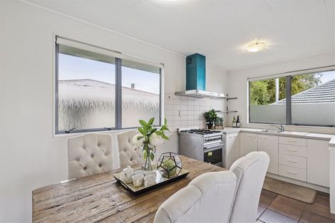 Photo of property in 1 Stephen Avenue, Henderson, Auckland, 0610