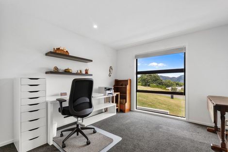 Photo of property in 2 Taimana Lane, Diamond Harbour,  8971