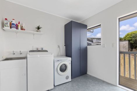 Photo of property in 2/7 Arran Road, Browns Bay, Auckland, 0630