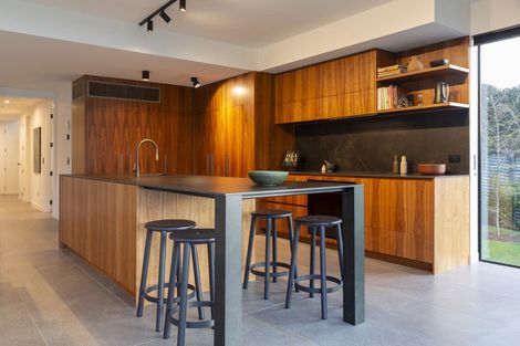 Photo of property in 53 Peninsula Road, Mangere, Auckland, 2022