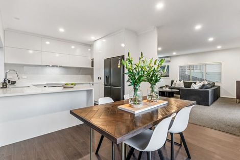 Photo of property in 4 Redfern Lane, Glenfield, Auckland, 0629