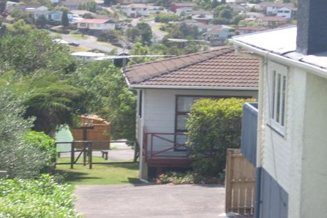 Photo of property in 2/351 Wairau Road, Totara Vale, Auckland, 0629