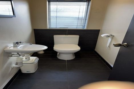 Photo of property in 27 Riverglade Parkway, Te Atatu South, Auckland, 0610