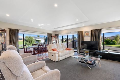 Photo of property in 6 Okarito Avenue, Levin, 5510