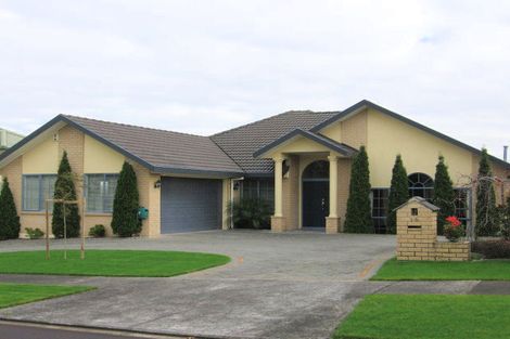 Photo of property in 16 Limerick Place, Dannemora, Auckland, 2016