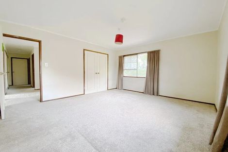 Photo of property in 11 Ravenstone Place, Chatswood, Auckland, 0626