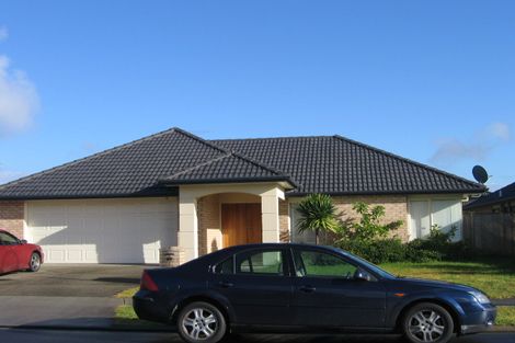 Photo of property in 60 Thornbury Crescent, East Tamaki Heights, Auckland, 2016