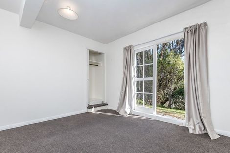 Photo of property in 11 Miles Crescent, Newlands, Wellington, 6037