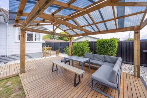 Photo of property in 194 Clarkin Road, Fairfield, Hamilton, 3214