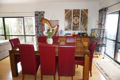 Photo of property in 20 Eastwood Rise, Browns Bay, Auckland, 0630