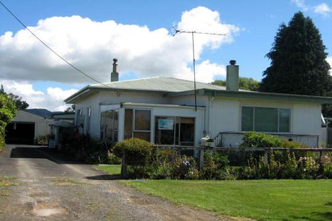 Photo of property in 32 King Street, Raetihi, 4632