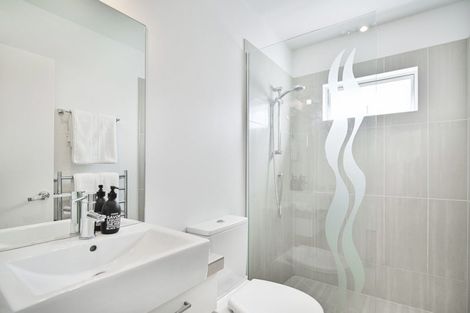 Photo of property in 3 Hikanui Drive, Havelock North, 4130