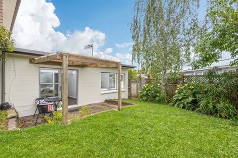 Photo of property in 9 Phillip Parade, Forrest Hill, Auckland, 0620