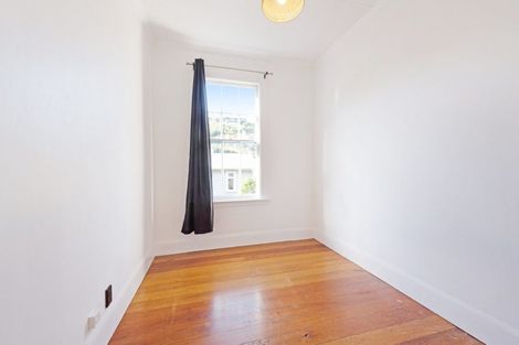 Photo of property in 13 Cave Road, Houghton Bay, Wellington, 6023