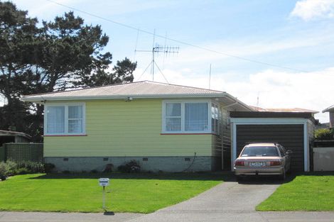 Photo of property in 184 Puriri Street, Castlecliff, Whanganui, 4501