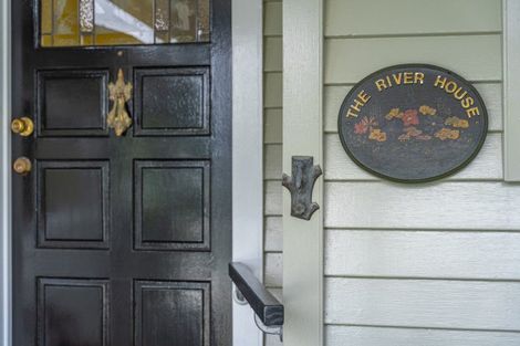 Photo of property in 17 Makora Road, Otaihanga, Paraparaumu, 5036