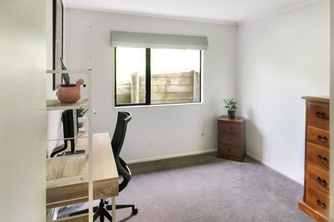 Photo of property in 6a Marjory Close, Broadmeadows, Wellington, 6035