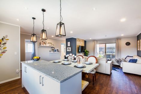 Photo of property in 3 Neta Grove, Henderson, Auckland, 0612