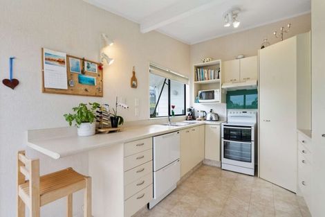 Photo of property in 1/5 Lynngate Place, Hillcrest, Auckland, 0627