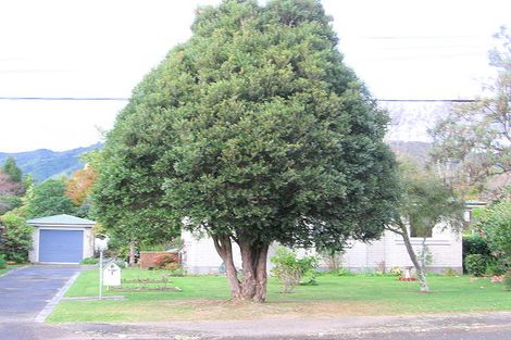 Photo of property in 5 Kowhai Grove, Waikanae, 5036