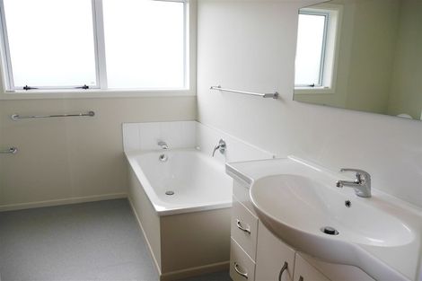 Photo of property in 117c Seaview Road, Westown, New Plymouth, 4310