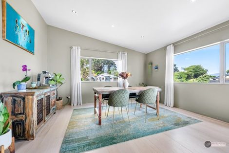 Photo of property in 4 Singers Road, Korokoro, Lower Hutt, 5012