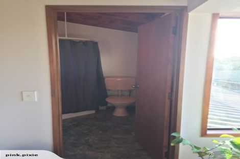 Photo of property in 1/86 Waimumu Road, Massey, Auckland, 0614