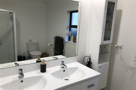 Photo of property in 29a Bay Street, Red Beach, 0932