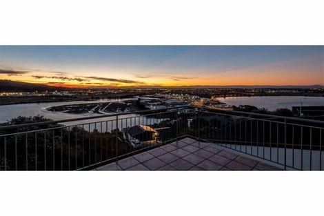 Photo of property in 76 Cannon Hill Crescent, Mount Pleasant, Christchurch, 8081