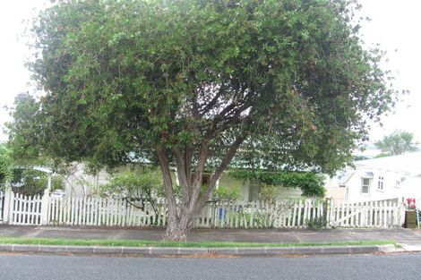 Photo of property in 16 Arthur Street, Onehunga, Auckland, 1061