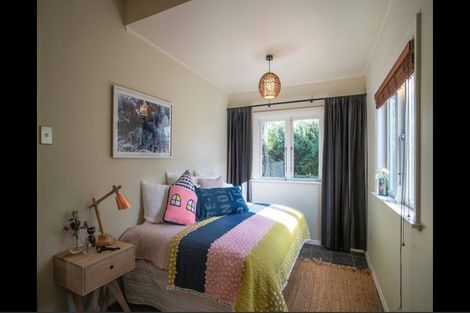 Photo of property in 28 View Road, Houghton Bay, Wellington, 6023