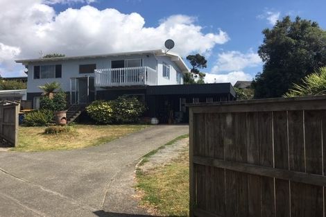 Photo of property in 2/29 Sealy Road, Torbay, Auckland, 0630
