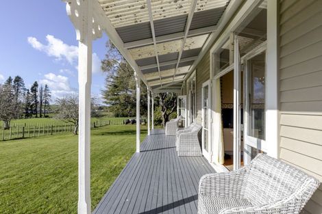 Photo of property in 1 Kahikatea Street, Inglewood, 4330