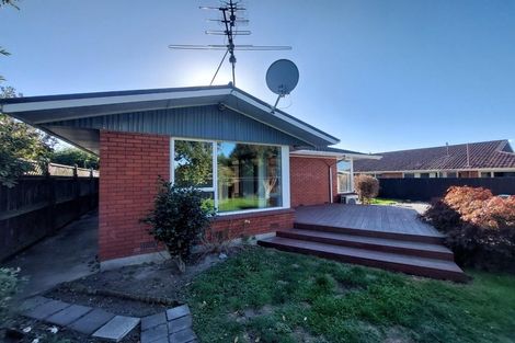 Photo of property in 9 Camberwell Place, Avonhead, Christchurch, 8042