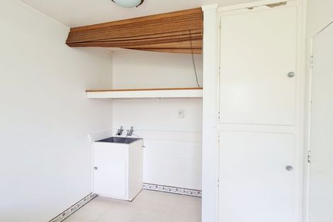 Photo of property in 2/91 Verran Road, Birkenhead, Auckland, 0626