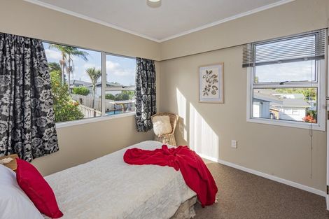 Photo of property in 15 Tait Street, Te Kamo, Whangarei, 0112