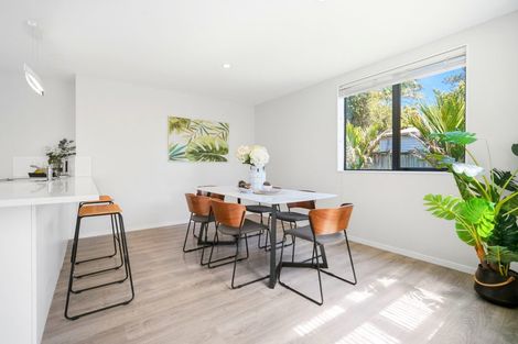 Photo of property in 132a Lynwood Road, New Lynn, Auckland, 0600