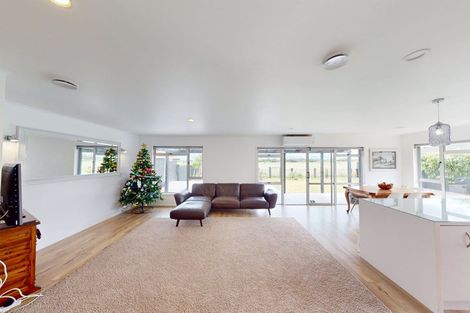 Photo of property in 21 Meadowbrook Drive, Cloverlea, Palmerston North, 4412