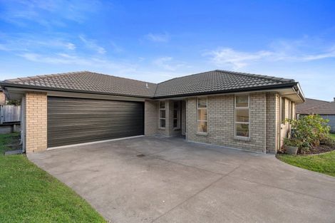 Photo of property in 8 Bathurst Crescent, Pyes Pa, Tauranga, 3112