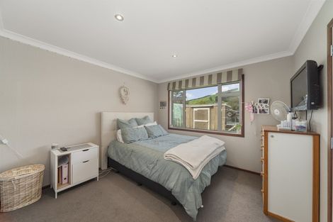 Photo of property in 15 Kestrel Lane, Kinloch, Taupo, 3377