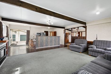 Photo of property in 11 Oxford Street, Marton, 4710