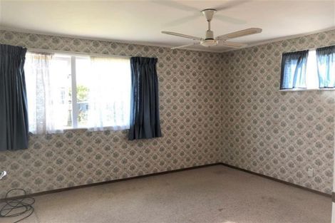 Photo of property in 65 Cargill Street, Papakura, 2110