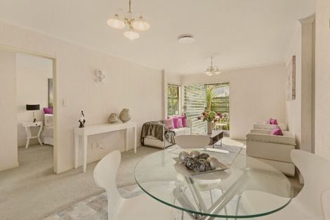 Photo of property in 56 Goldfinch Rise, Unsworth Heights, Auckland, 0632