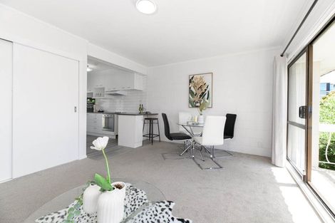 Photo of property in 9/1 Glen Road, Browns Bay, Auckland, 0630