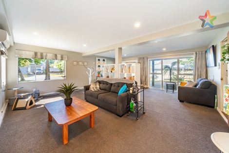 Photo of property in 172 Holborn Drive, Stokes Valley, Lower Hutt, 5019