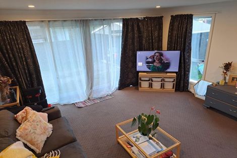 Photo of property in 11b Aratoro Place, Mount Pleasant, Christchurch, 8081