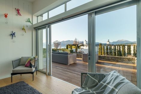 Photo of property in 19a Sunrise Bay Drive, Wanaka, 9305