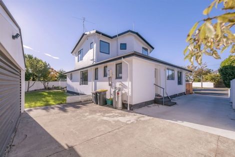 Photo of property in 8 Shirldale Place, Avonhead, Christchurch, 8042